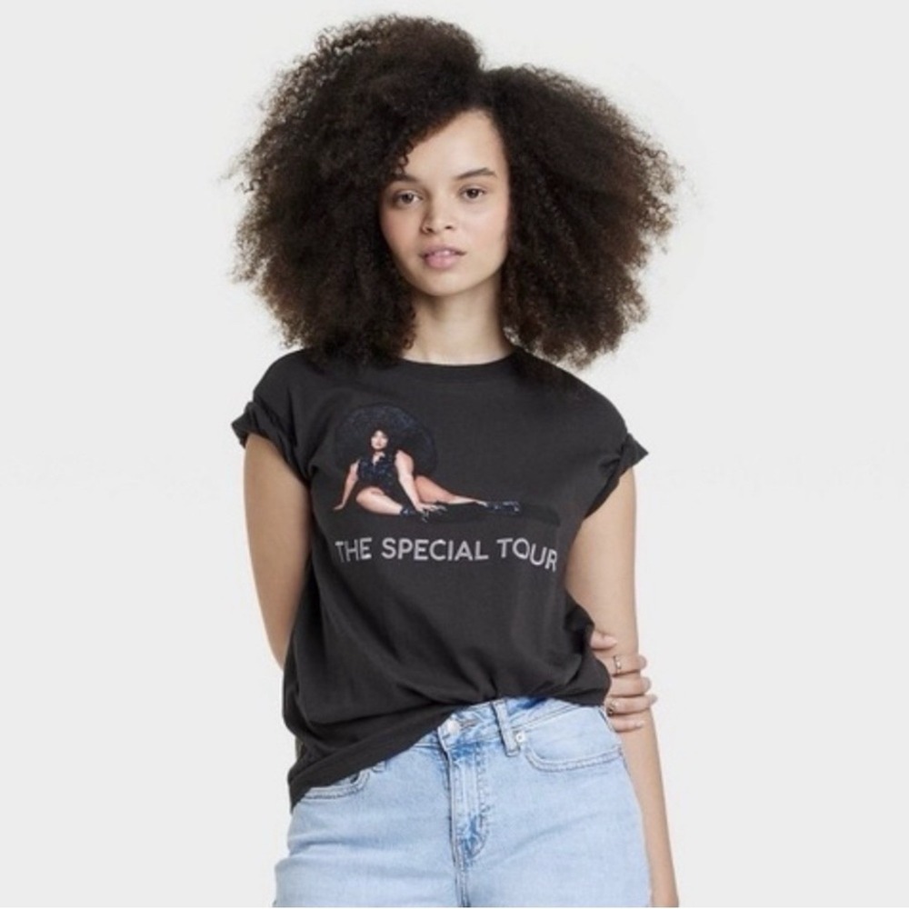 2022 Lizzo The Special Tour T Shirt Adult Size XL Fits Like A Large Black Music
